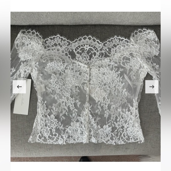 Monique Lhuillier Accessories - ISO LOOKING TO BUY THIS MONIQUE LHULLIER BOLERO